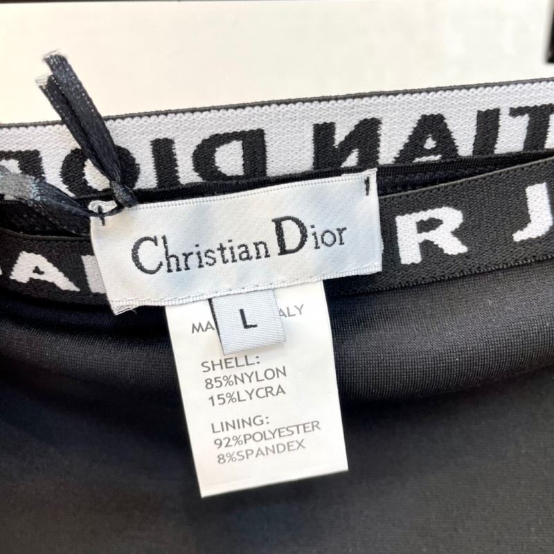 CHRISTIAN DIOR